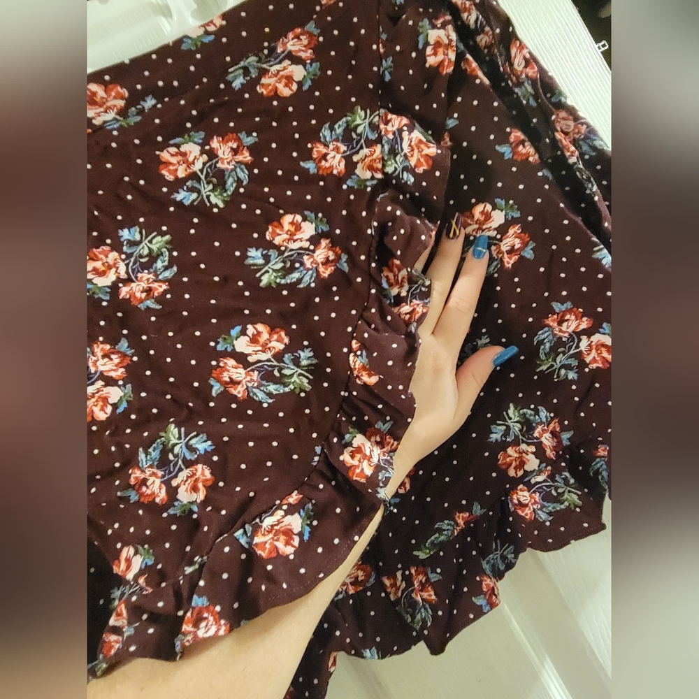 Aeropostale Burgundy Floral And Polka Dot Wrap Skirt - Picture 3 of 5